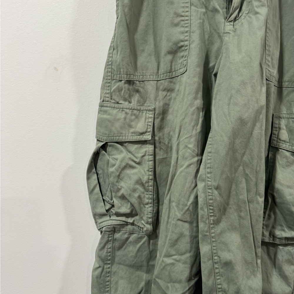 Abercrombie & Fitch Olive Green Cargo Pants - Picture 2 of 5
